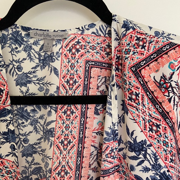 Floral robe - Picture 2 of 3